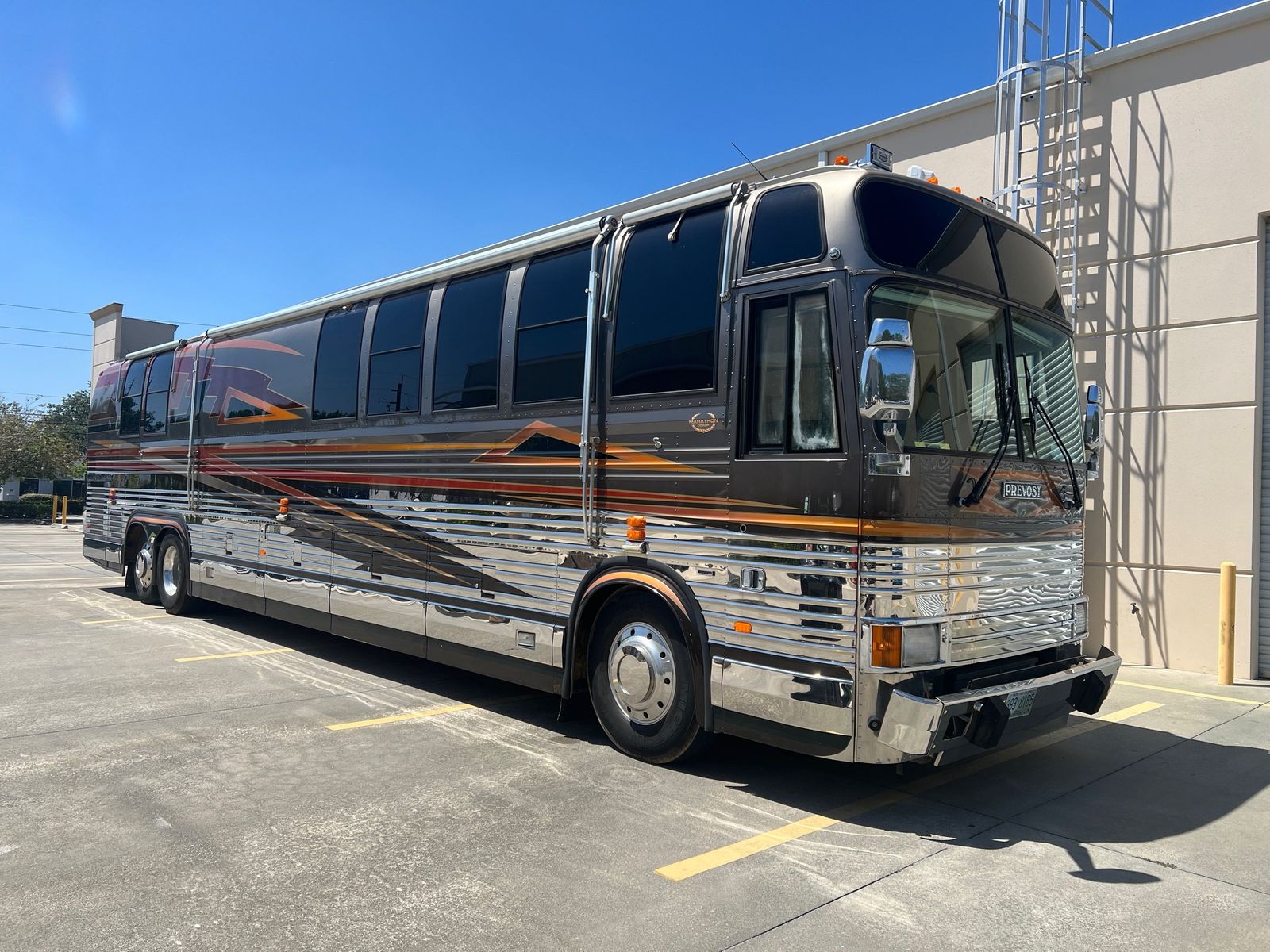 1998 PREVOST XL XL-45 | JLD AUTO GROUP