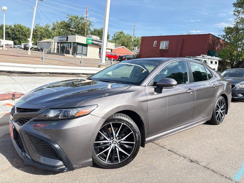 2024 Toyota Camry Hybrid SE