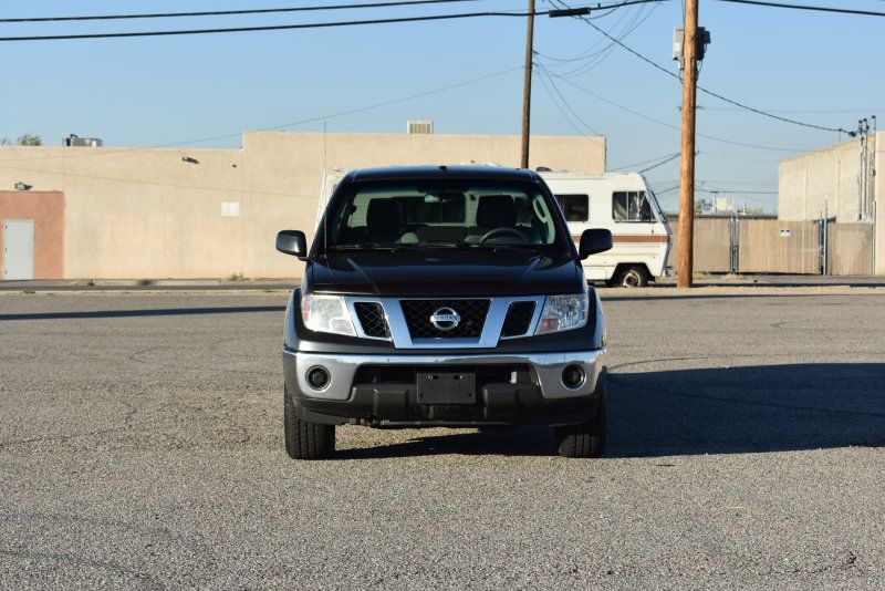 2011 Nissan Frontier SV photo 5