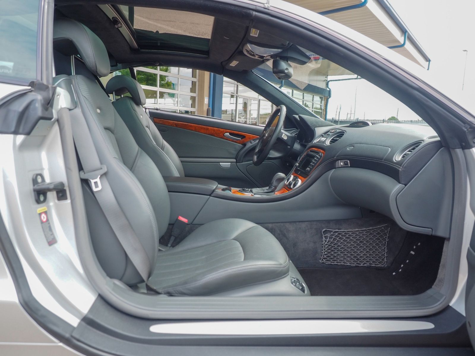 2004 Mercedes-Benz SL-Class 48