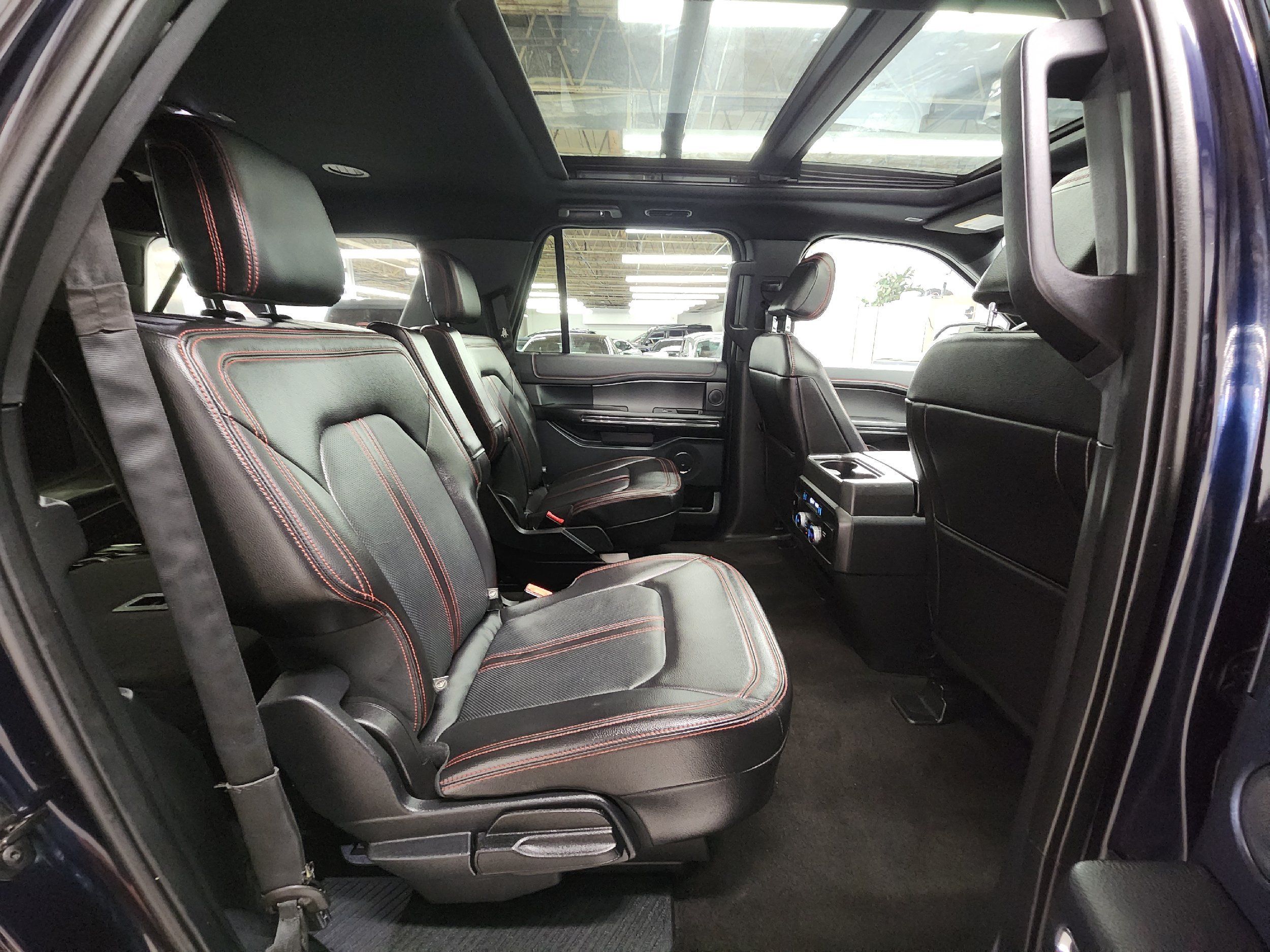 2021 Ford Expedition MAX Limited photo 18