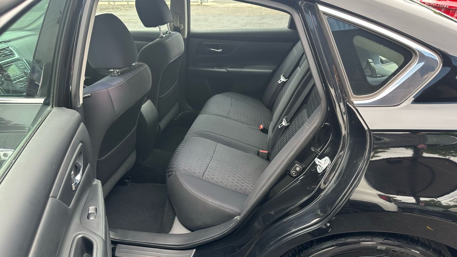 2016 Nissan Altima 2.5 S photo 13