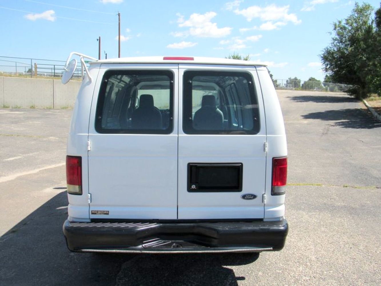 2011 Ford E-250 photo 6
