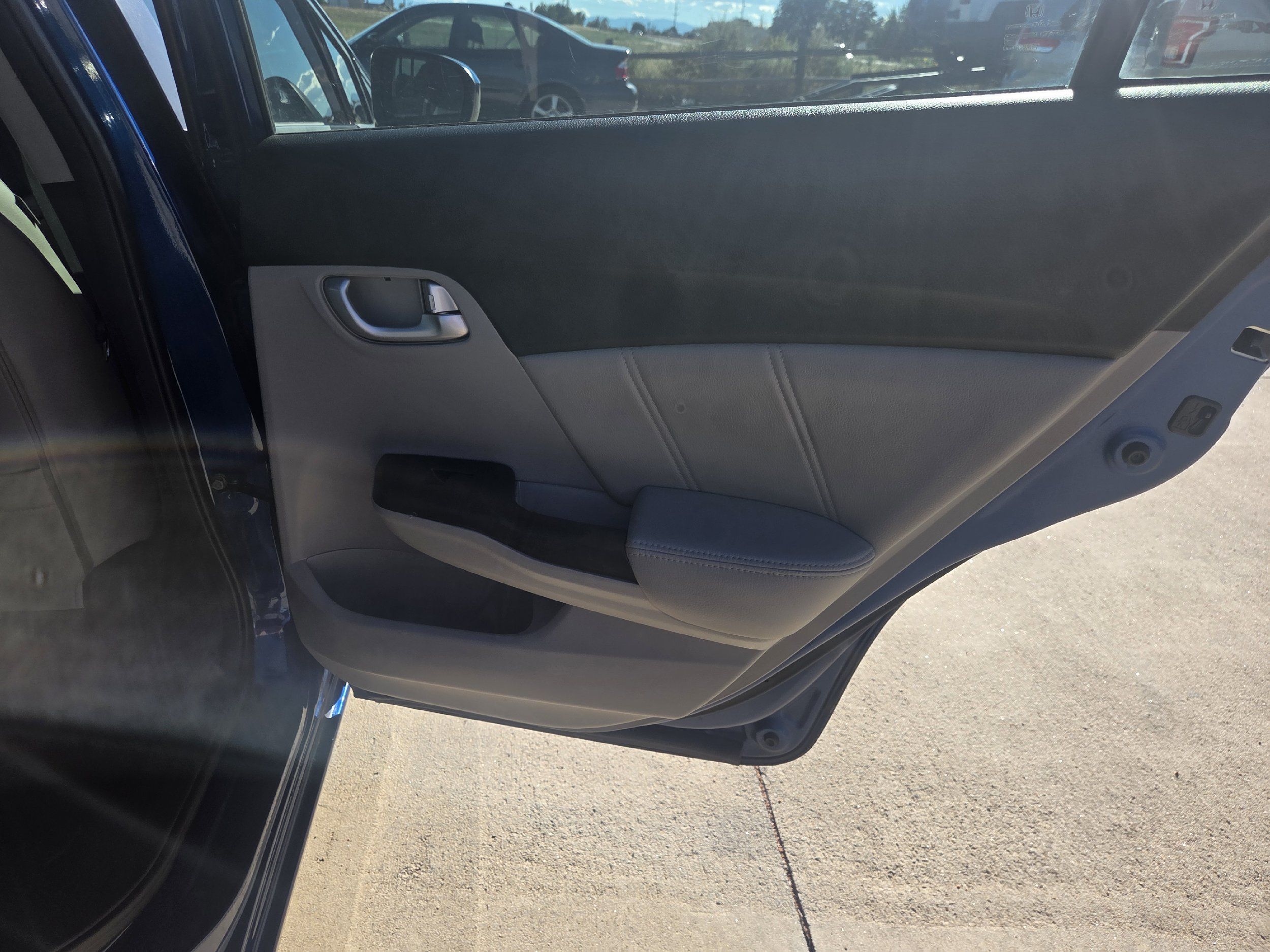 2014 Honda Civic EX-L photo 26