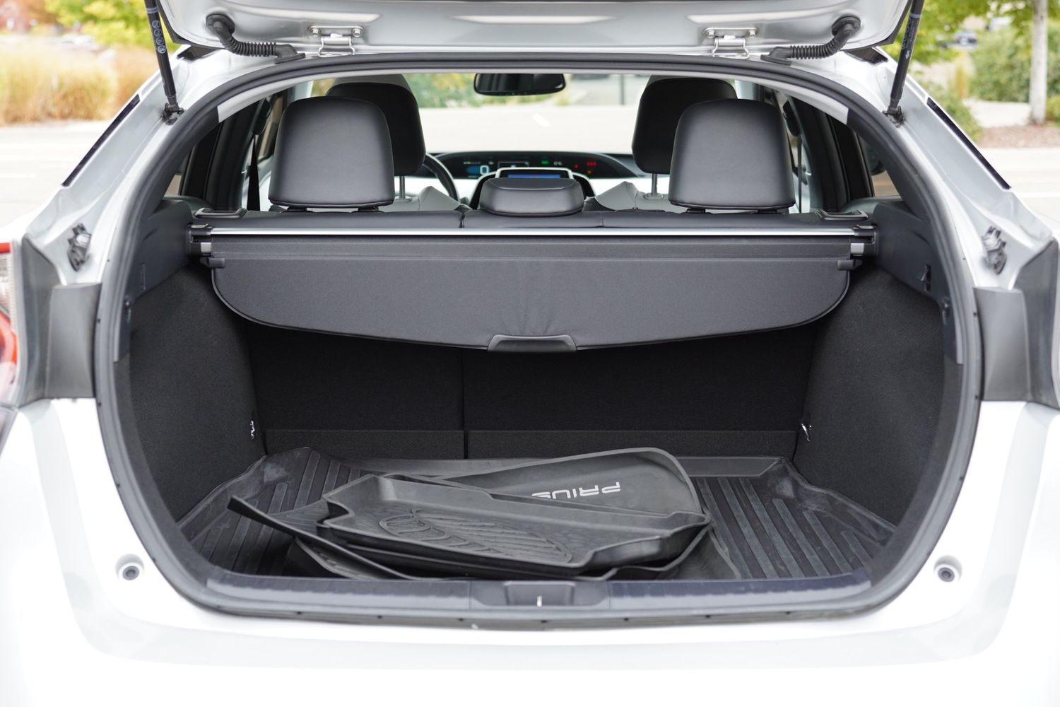 2018 Toyota Prius Four Touring photo 12