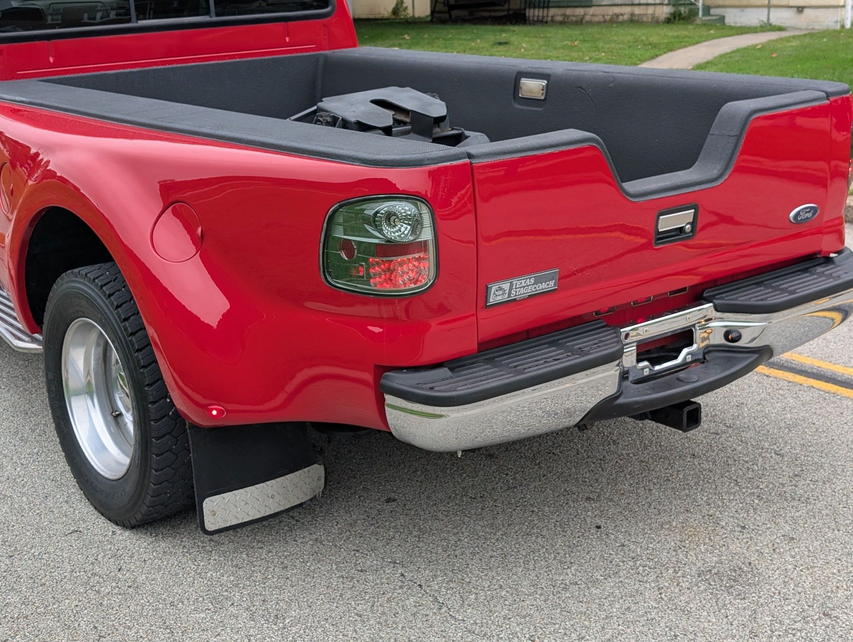 2001 Ford F-550 44