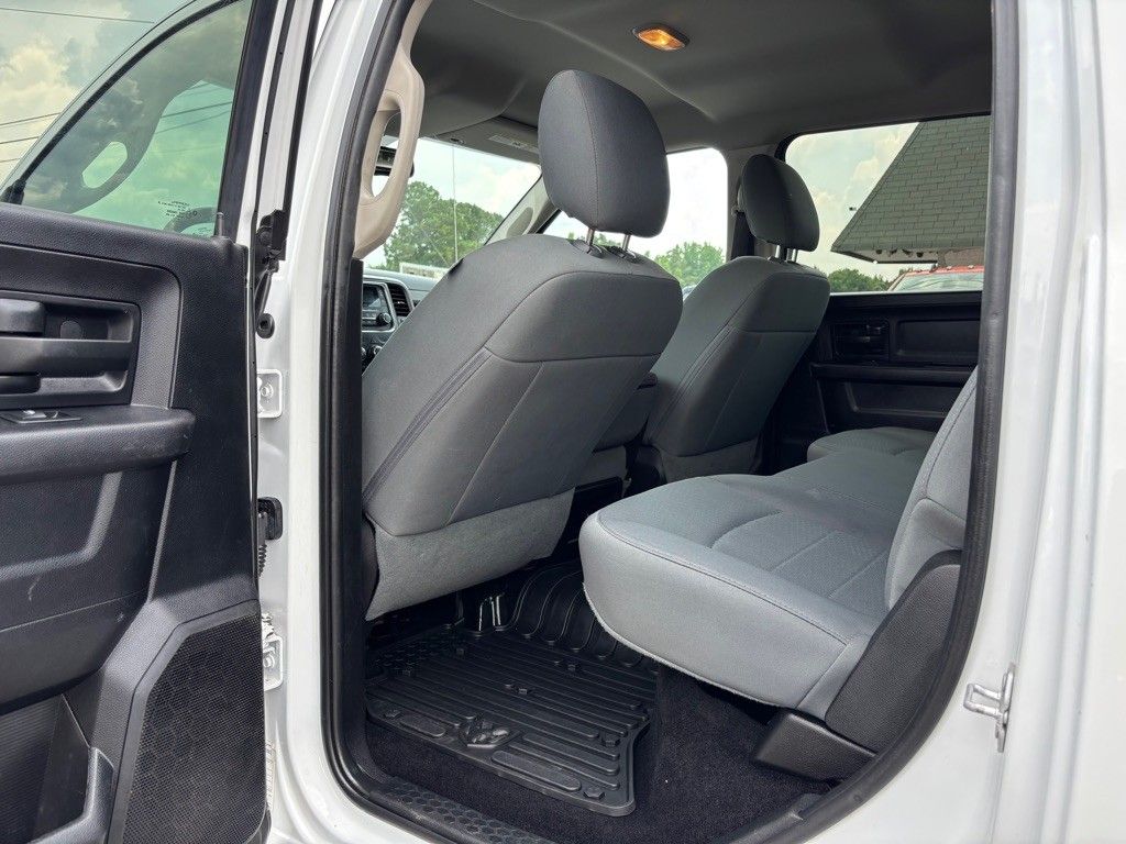 2017 Ram 2500 ST Tradesman photo 25