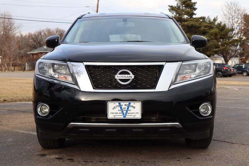 Nissan Pathfinder Photos