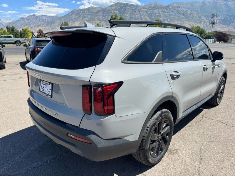 2022 Kia Sorento X-Line S - Gray exterior view 5