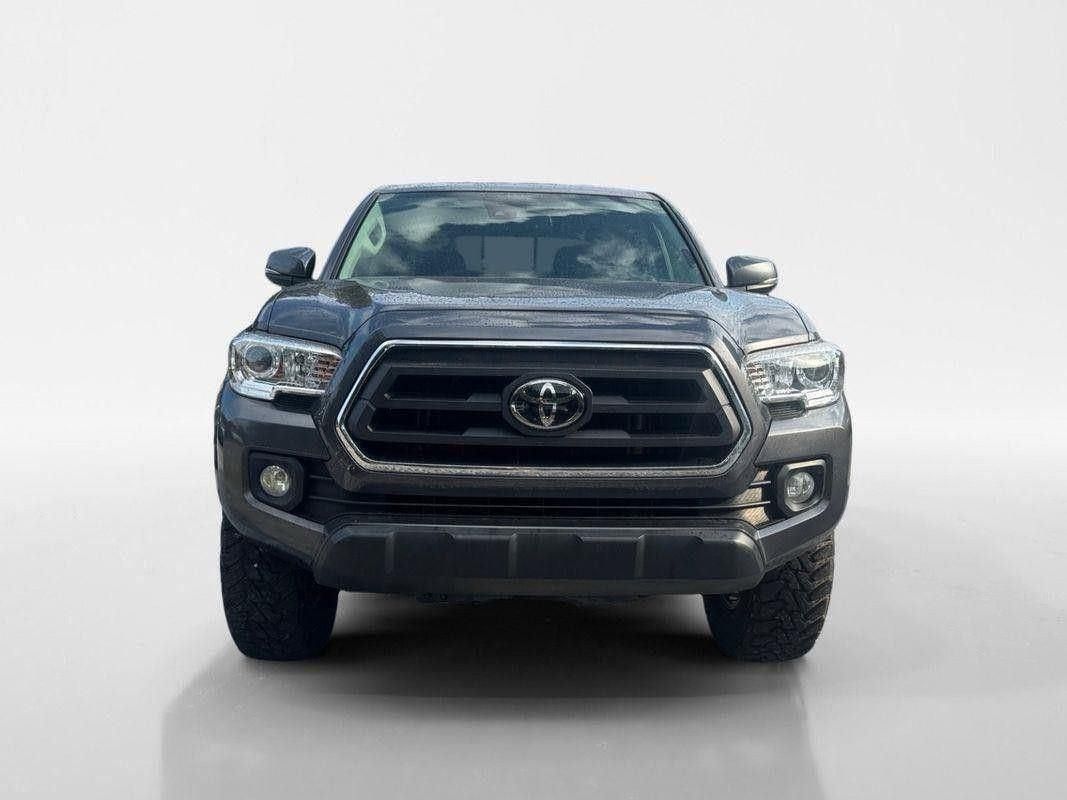 2022 Toyota Tacoma SR5 V6 photo 2