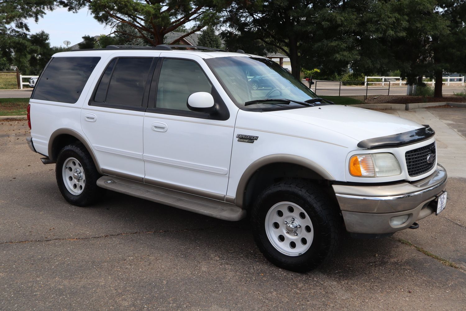 2000 Ford Expedition Eddie Bauer Victory Motors of Colorado