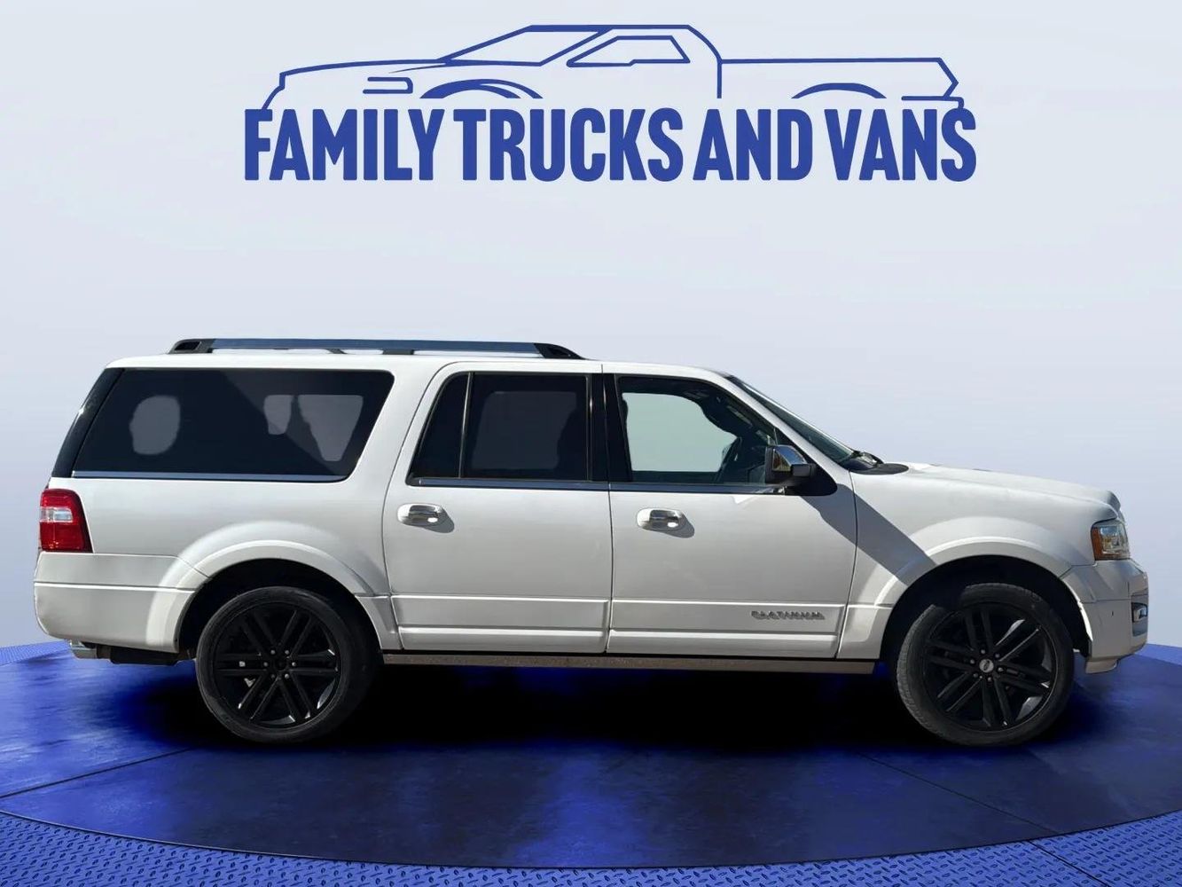 2016 Ford Expedition EL Platinum photo 4