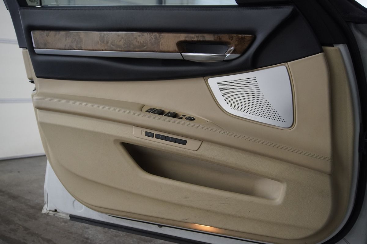 2013 BMW 7 Series 740Li xDrive