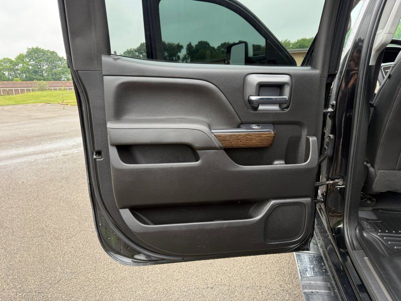 2019 GMC Sierra 3500 Denali HD Denali - Photo 17