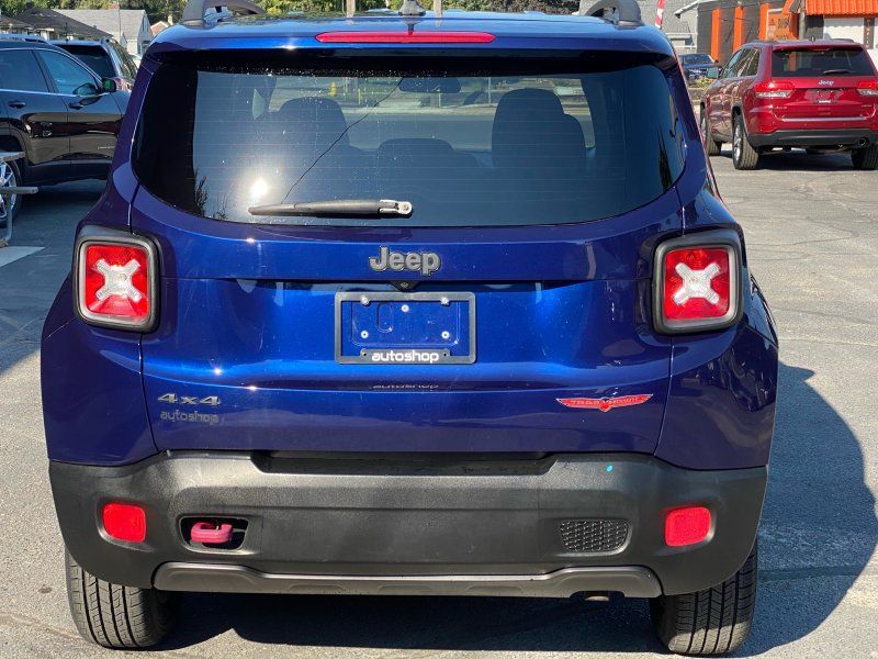 2017 Jeep Renegade Trailhawk photo 4