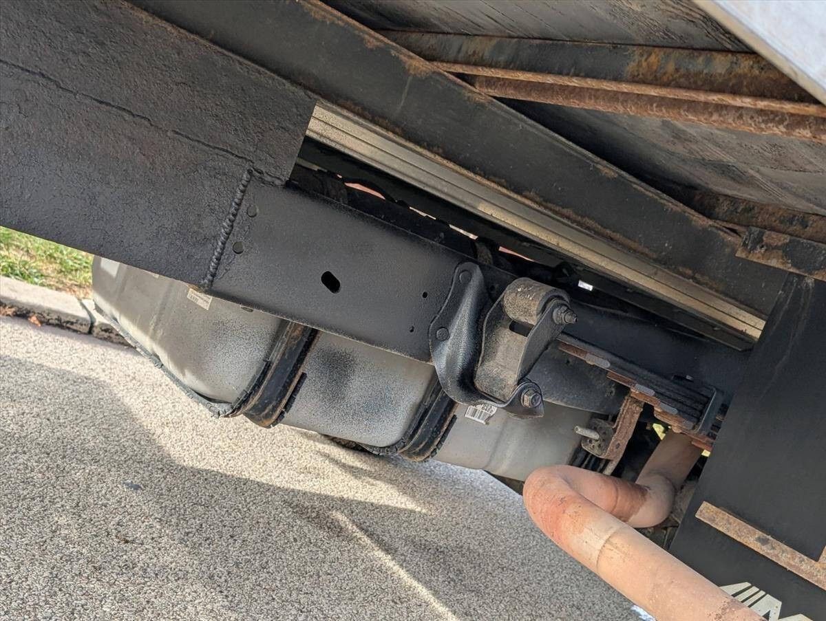 2017 Ford E-Series 32