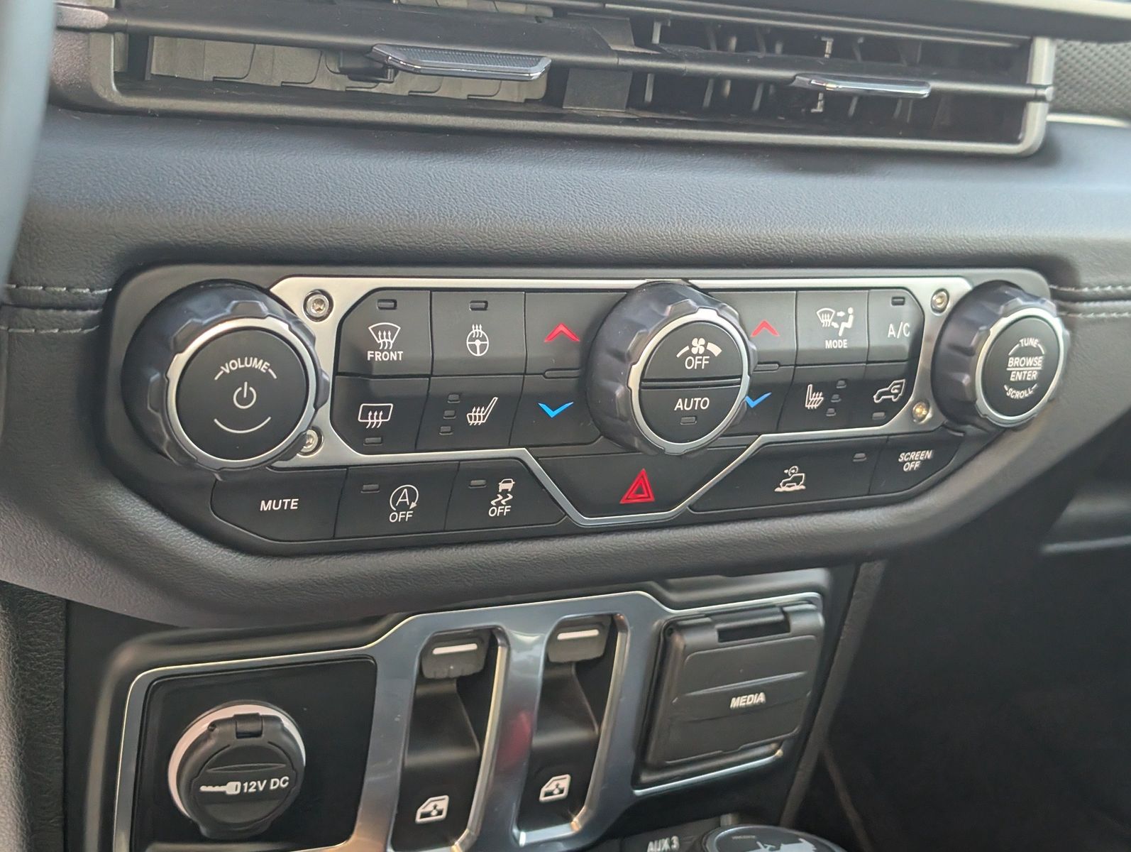 2024 Jeep Wrangler 95