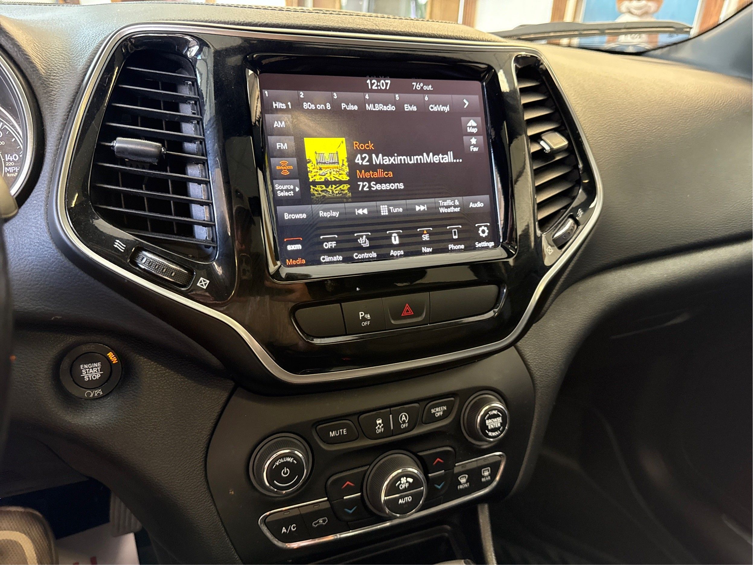 2020 Jeep Cherokee High Altitude - Photo 15