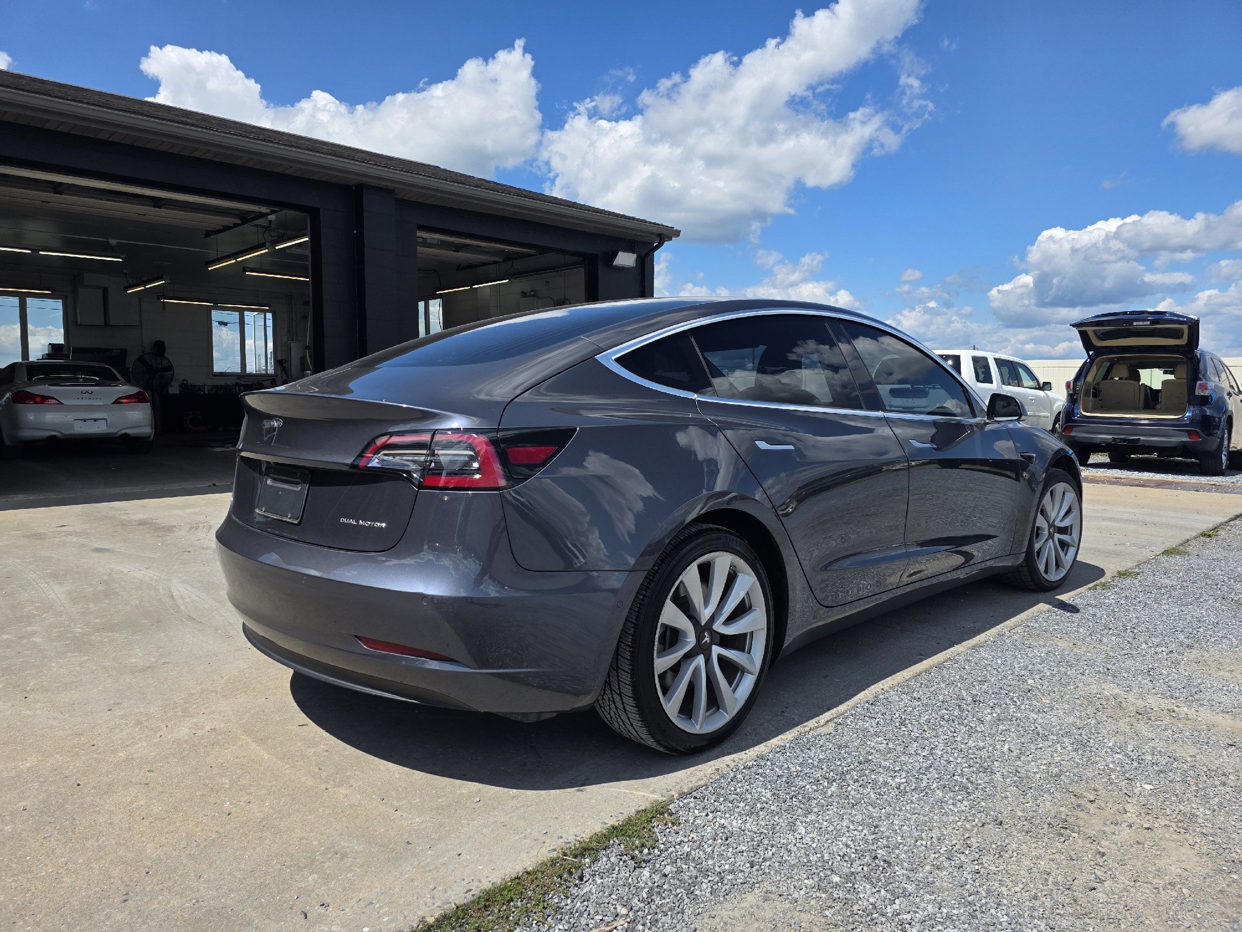 2019 Tesla Model 3 Long Range photo 7