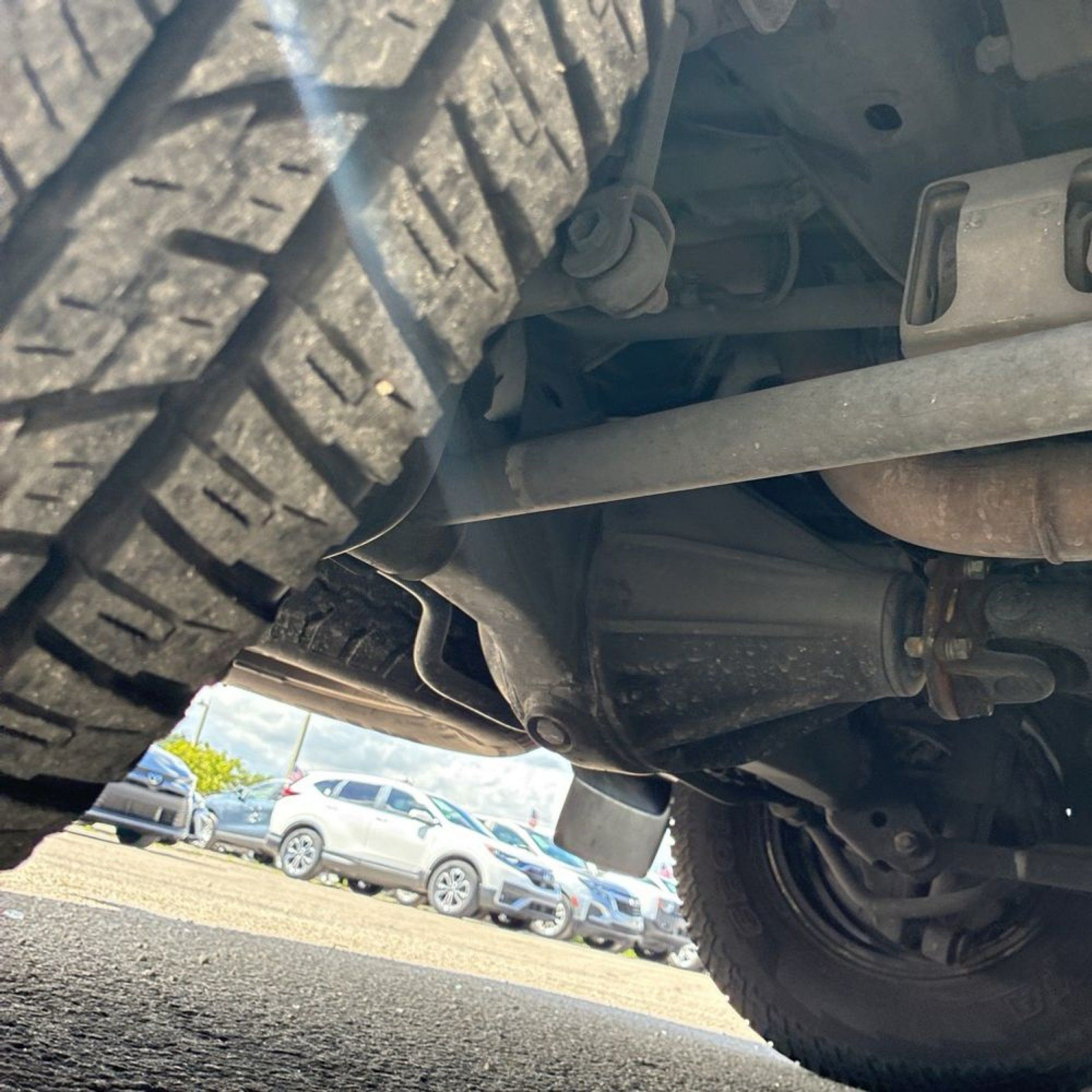 2000 Lexus LX 470 photo 11
