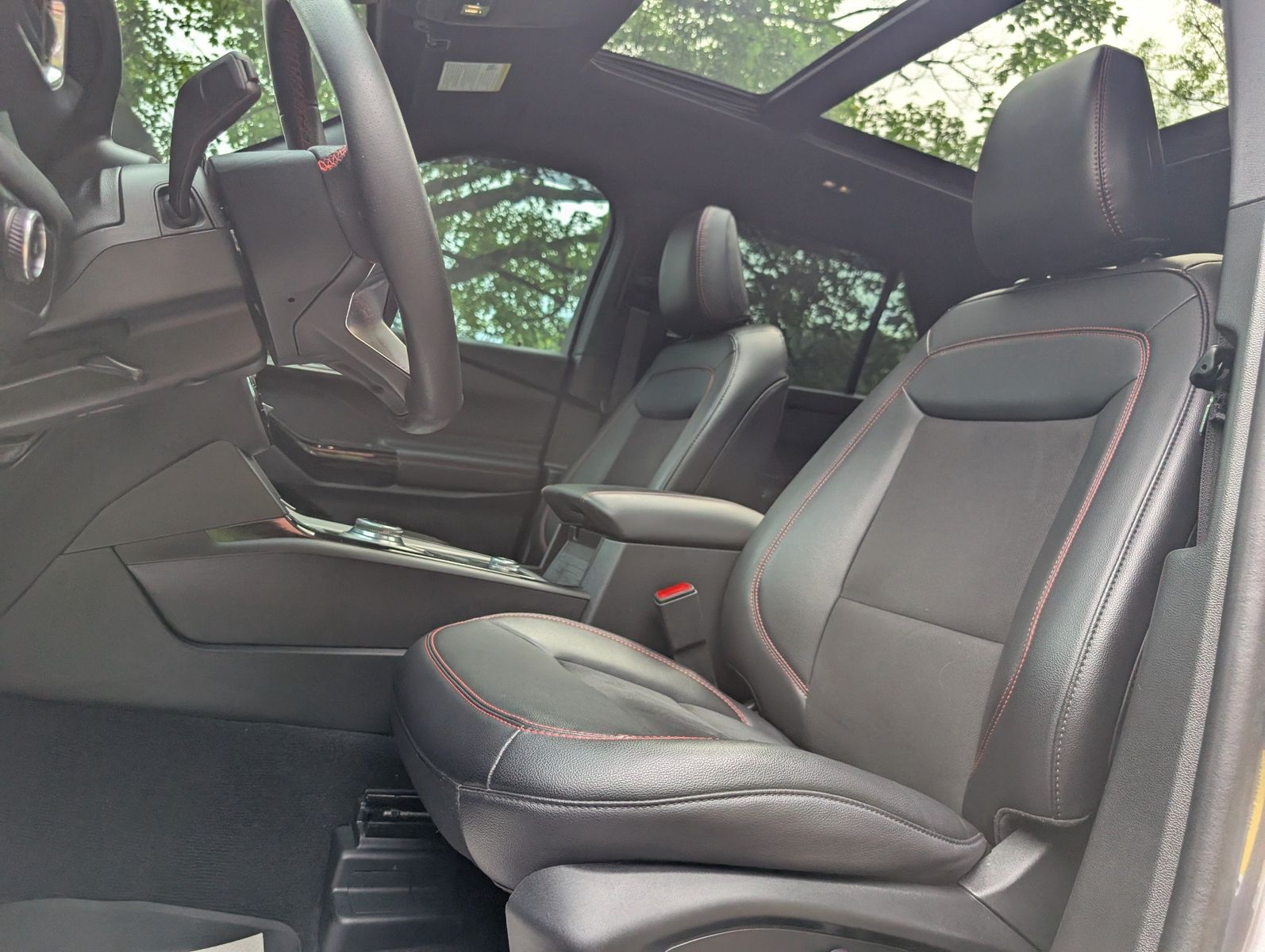 2024 Ford Explorer 80