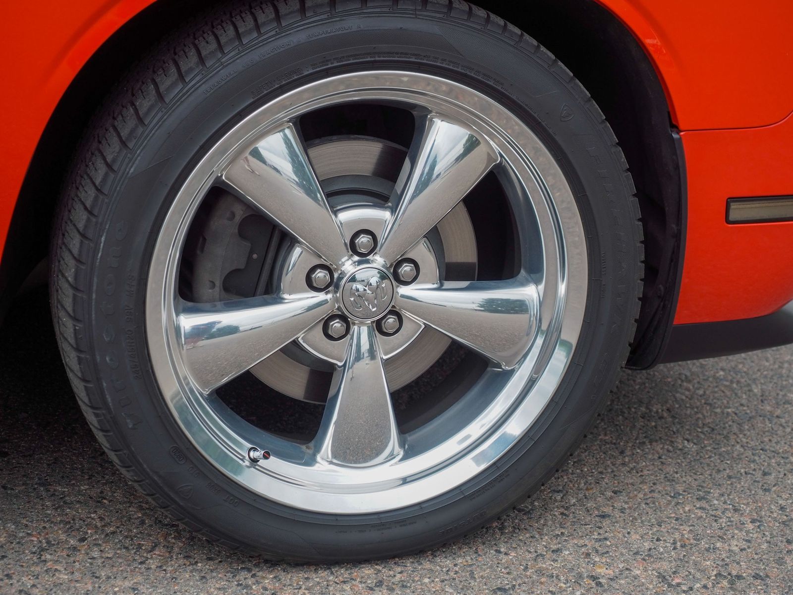 2010 Dodge Challenger 32