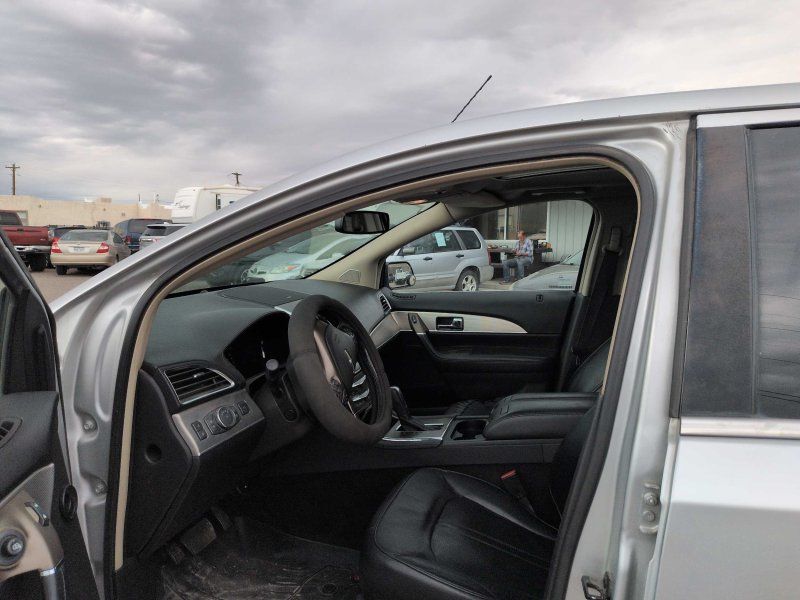 2013 Lincoln MKX Base photo 3