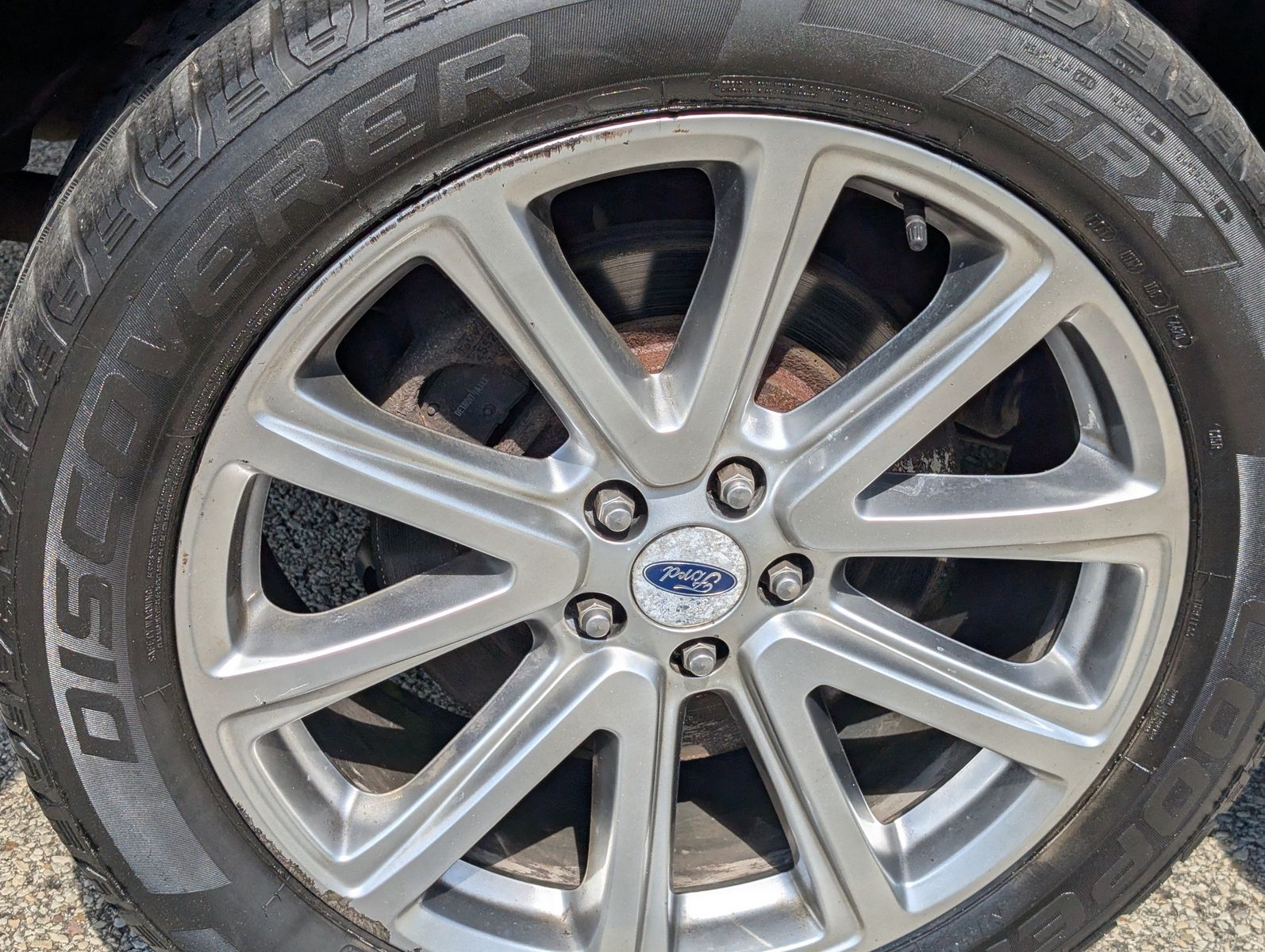 2017 Ford Explorer 23