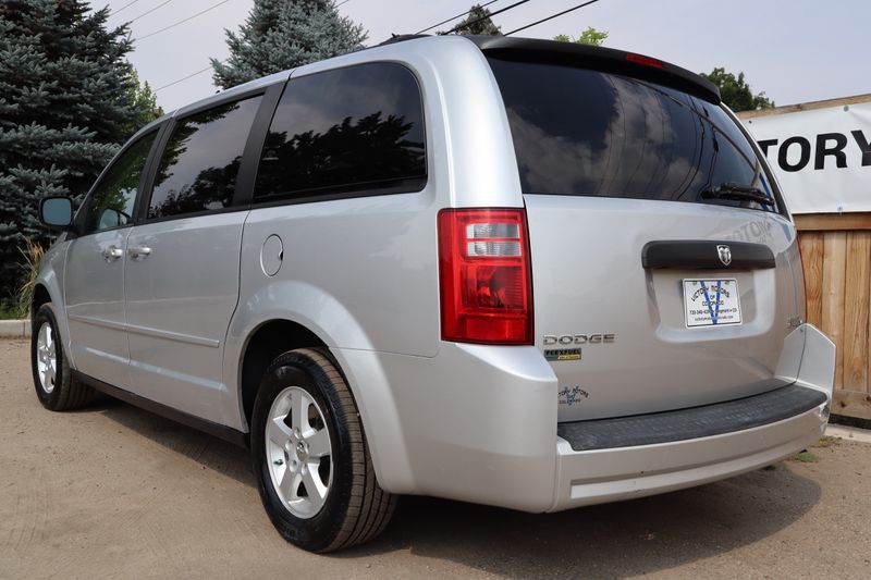2010 Dodge Grand Caravan Photos