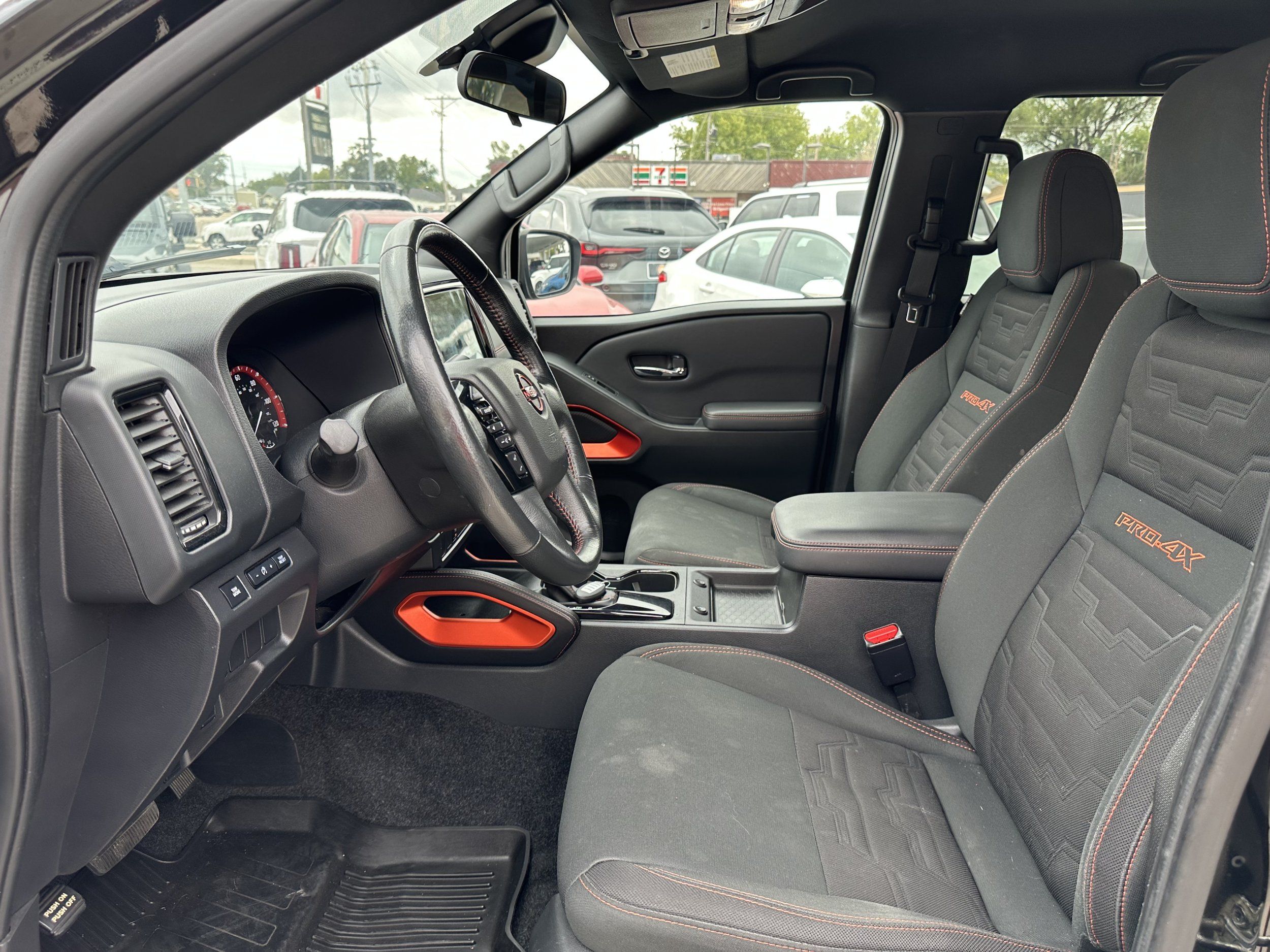 2023 Nissan Frontier PRO-4X - Photo 8
