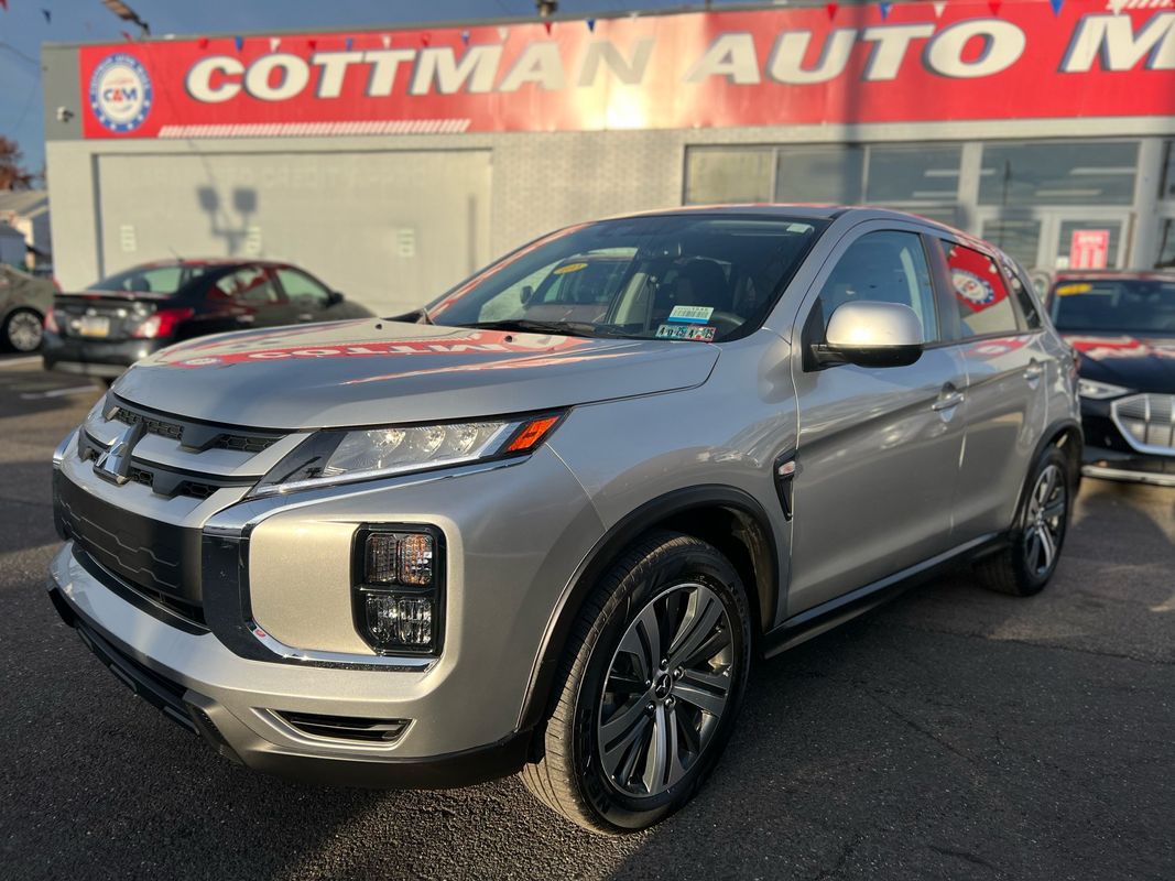 2024 Mitsubishi Outlander Sport 2.0 ES AWC's photo