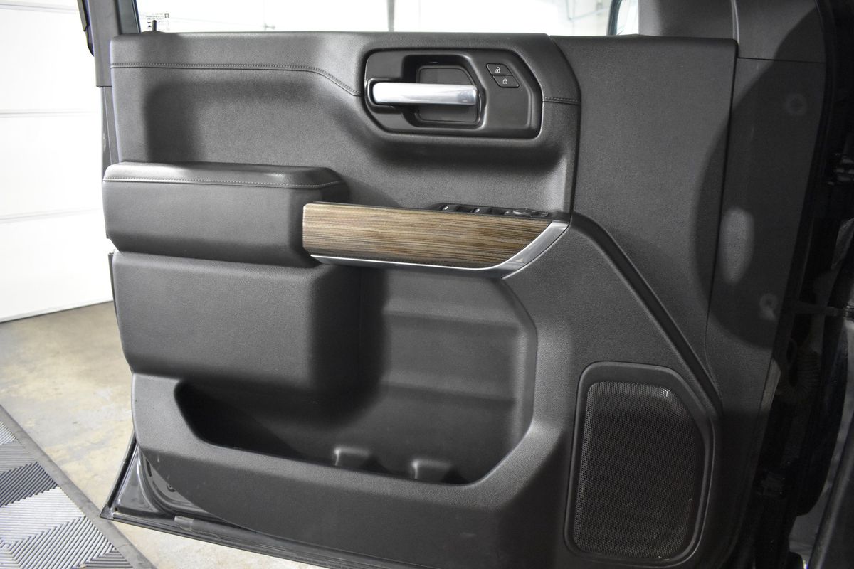 2021 Chevrolet Silverado 1500 4WD Crew Cab Short Bed RST