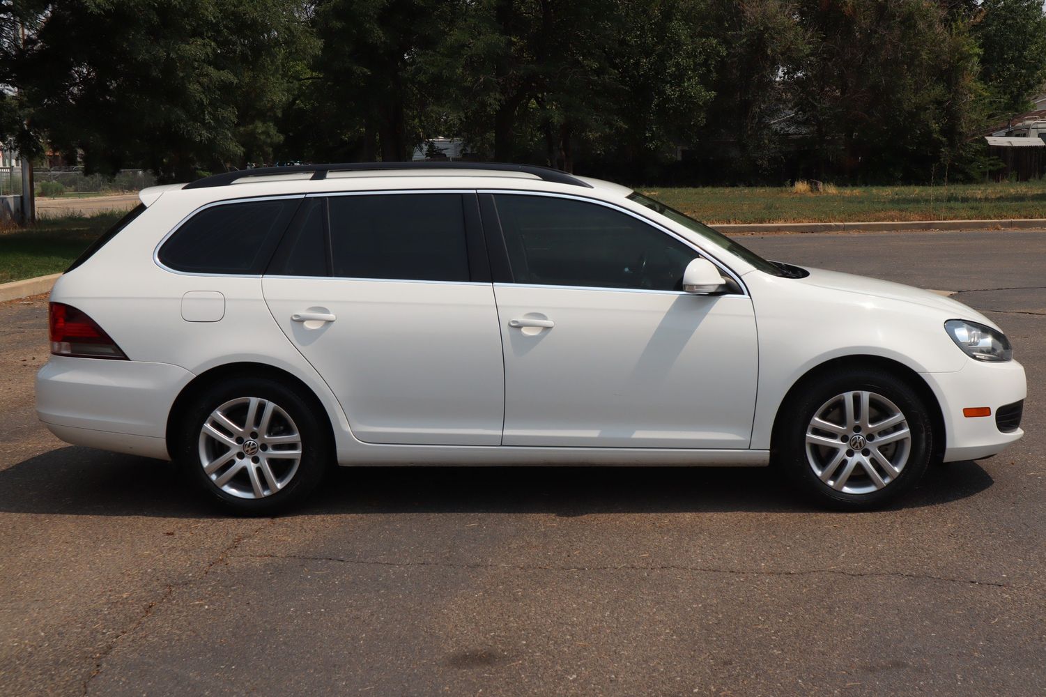 2012 Volkswagen Jetta SportWagen TDI | Victory Motors of Colorado