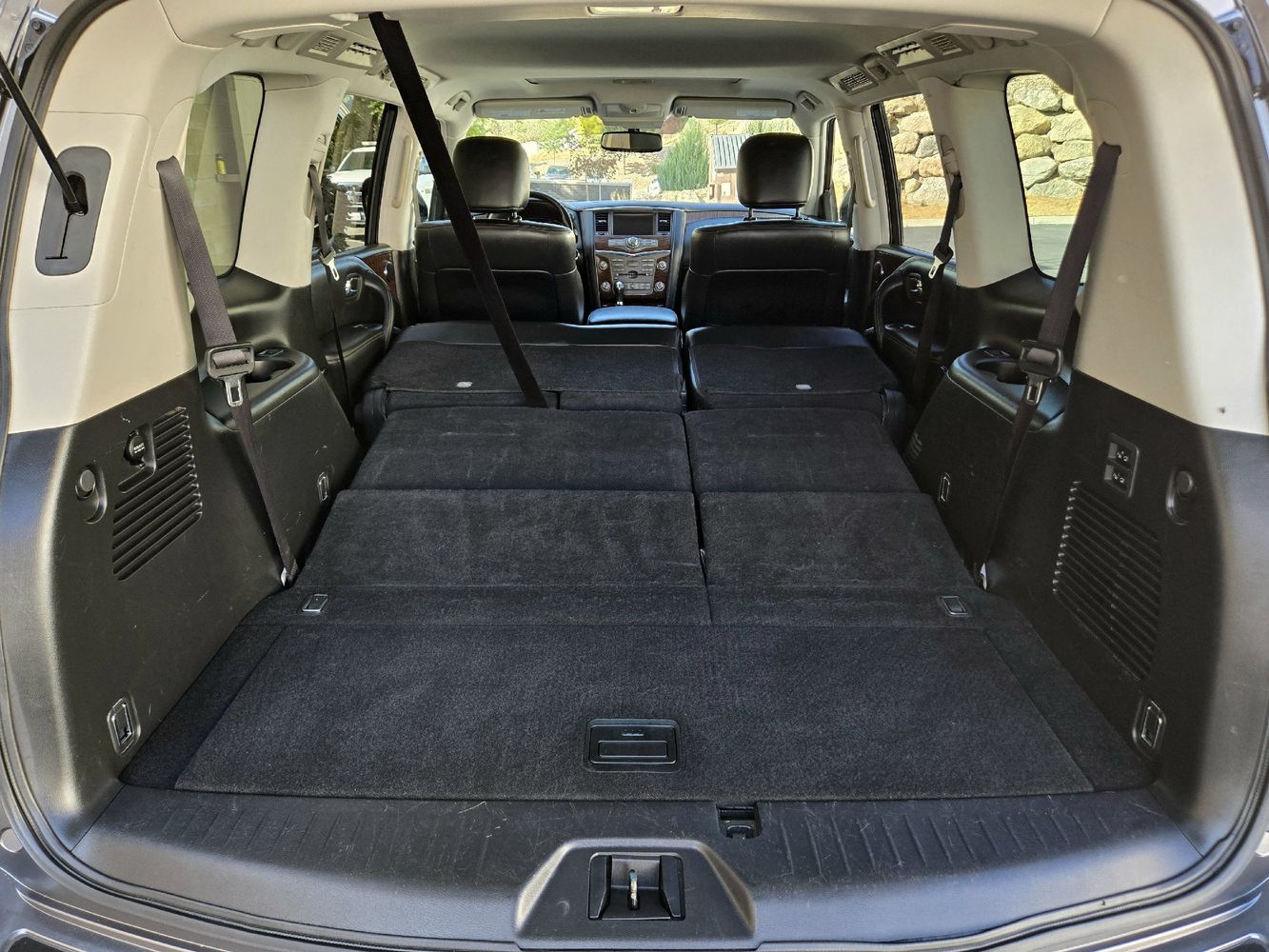 2018 Nissan Armada SL photo 13