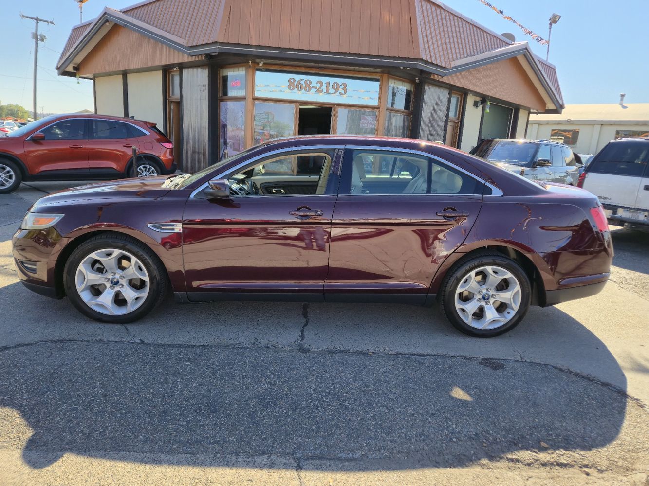 2011 Ford Taurus SEL photo 3