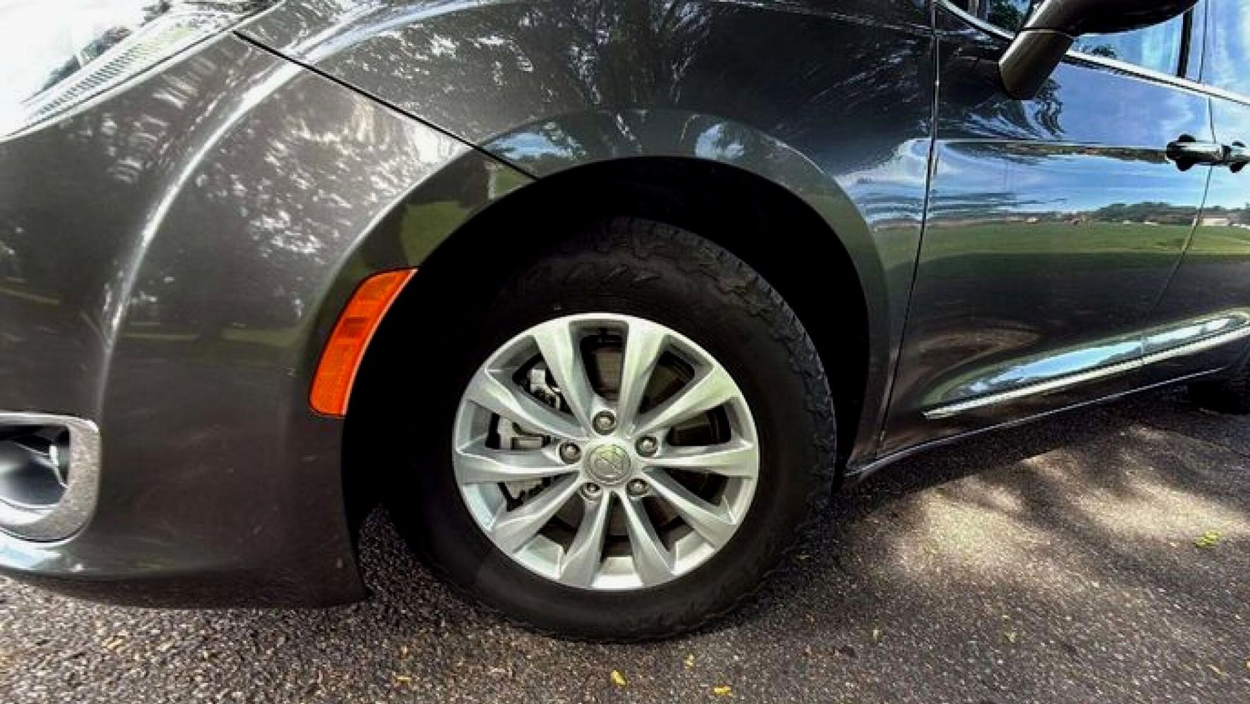 2017 Chrysler Pacifica Touring L photo 20