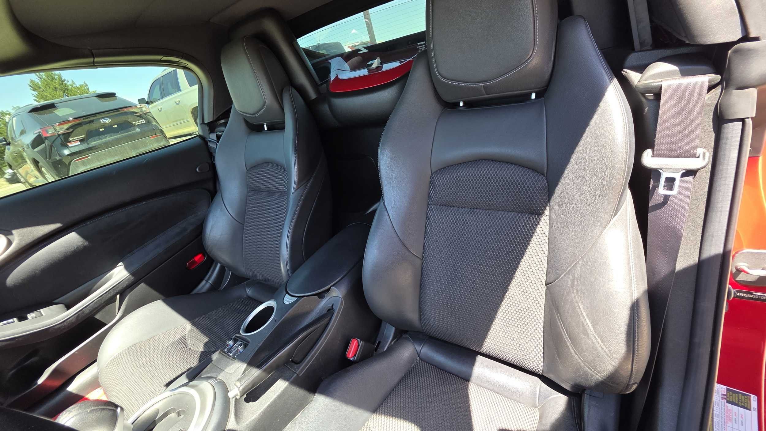 2010 Nissan 370Z Touring photo 25