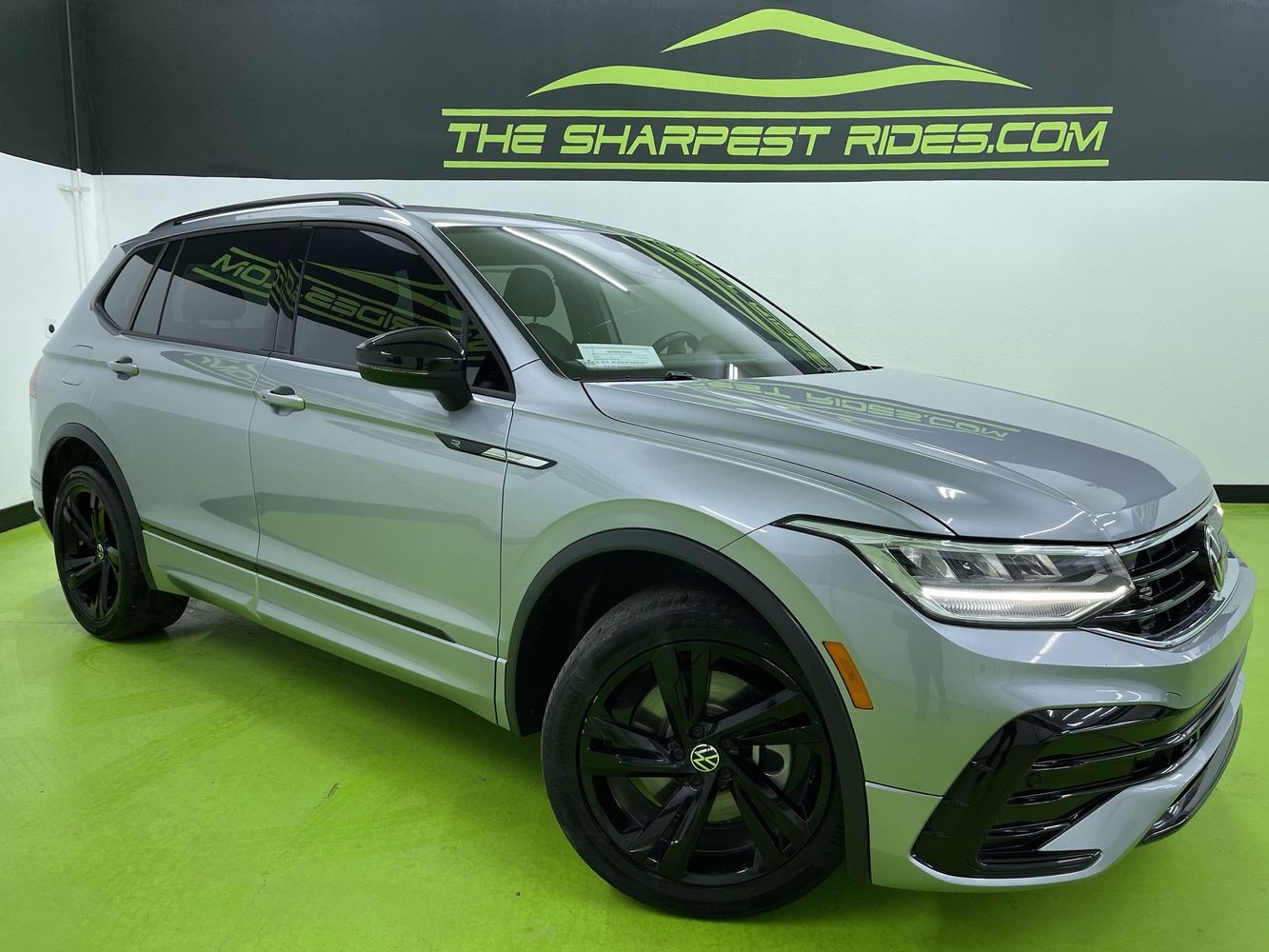 2023 Volkswagen Tiguan SE R-LINE BLACK