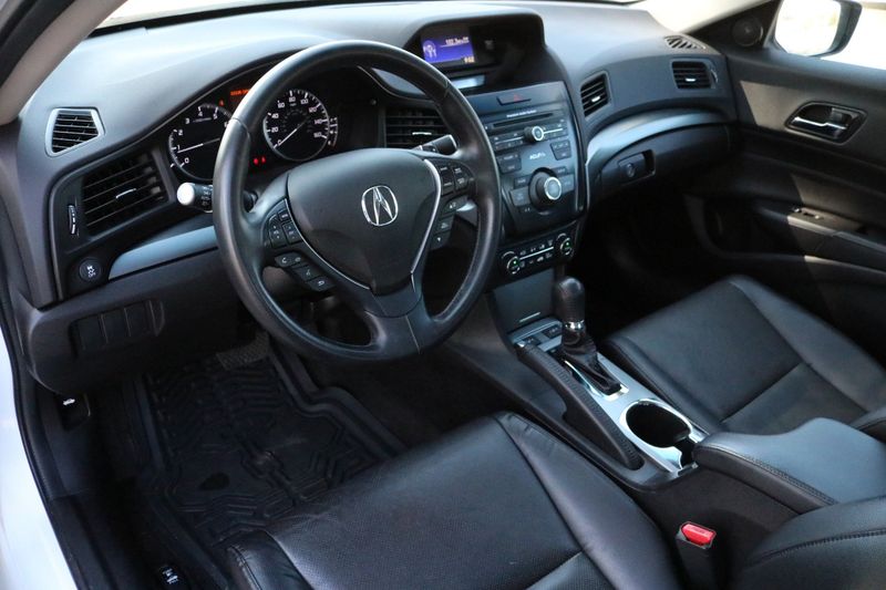 2014 Acura ILX 2.0L | Victory Motors of Colorado