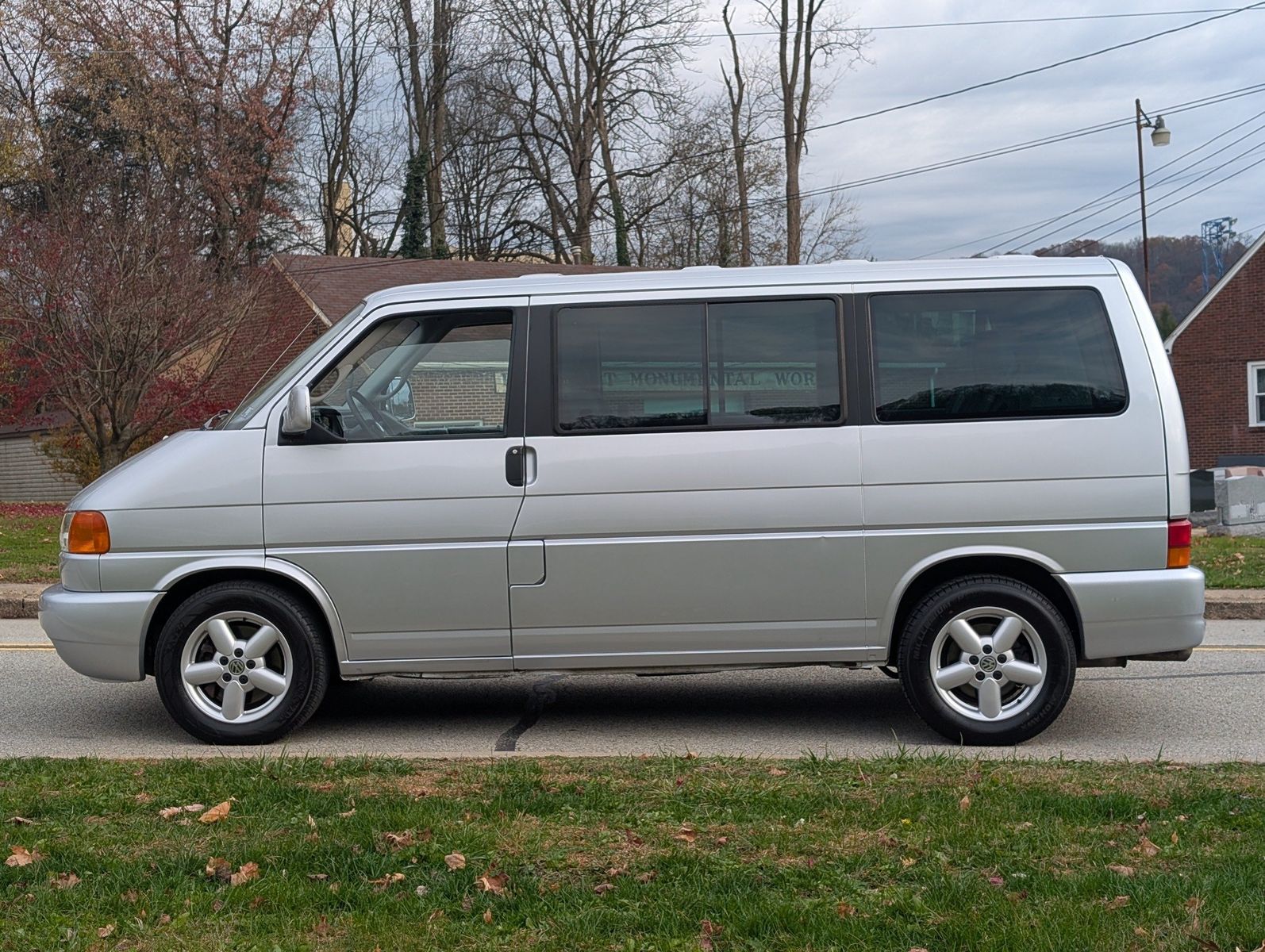 2003 Volkswagen EuroVan 11