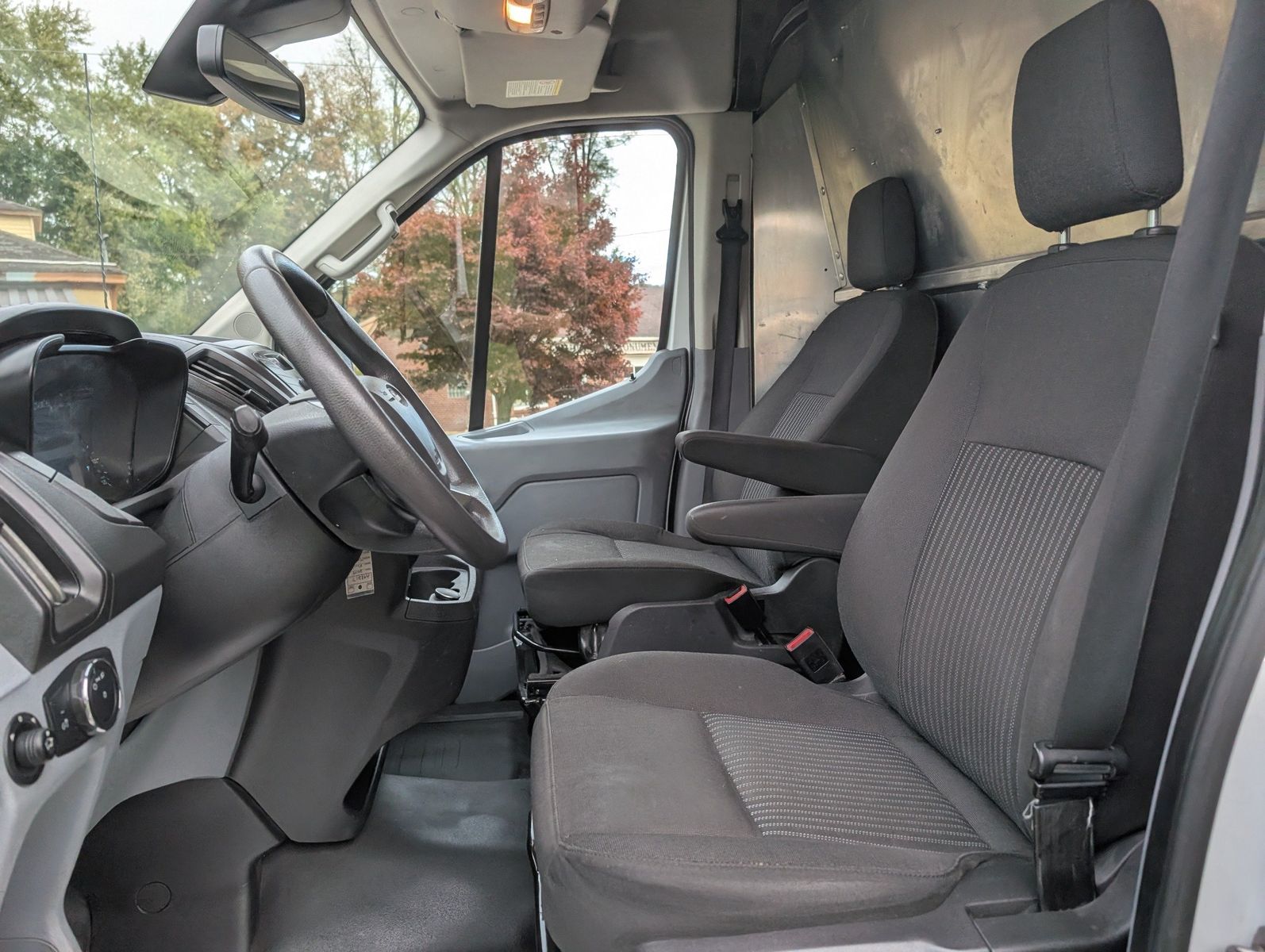 2019 Ford Transit-350 24