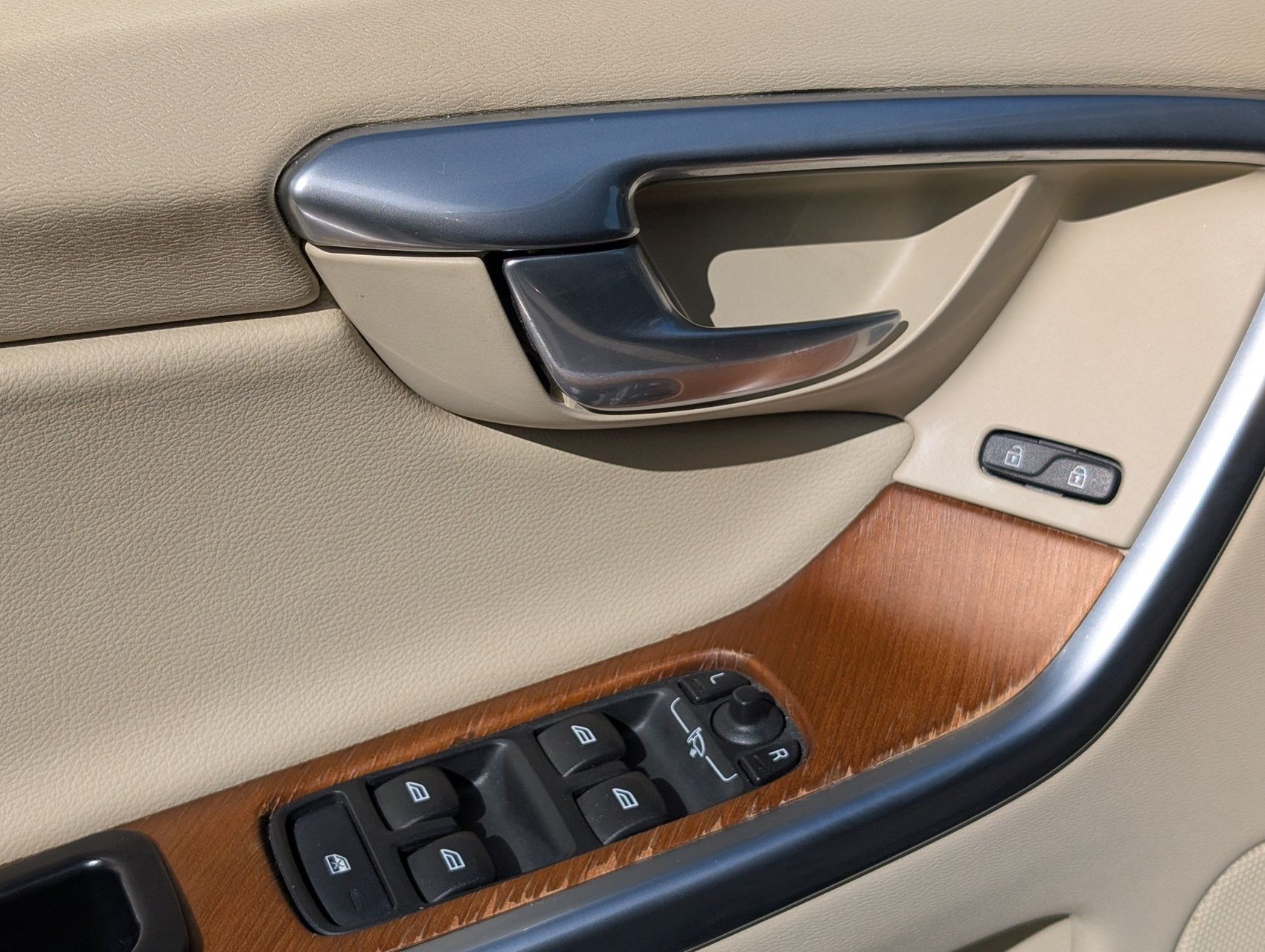 2016 Volvo XC60 77