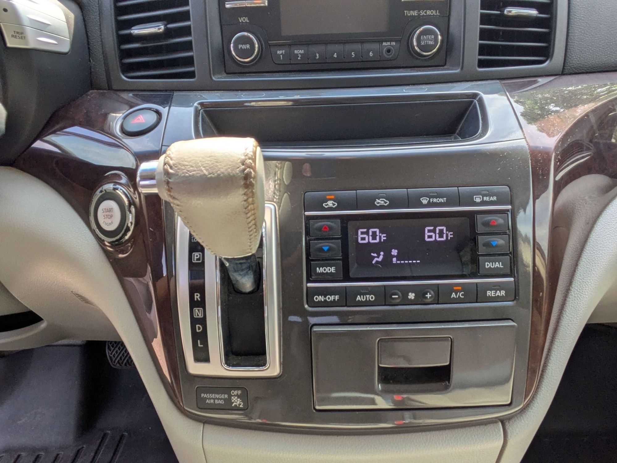 2012 Nissan Quest SV - Photo 17
