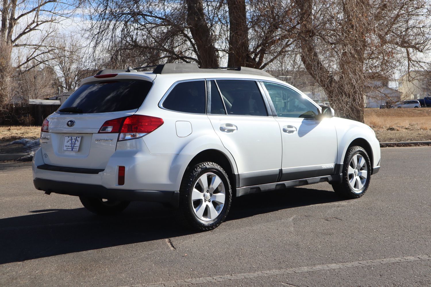 2011 Subaru Outback 2.5i Premium | Victory Motors of Colorado