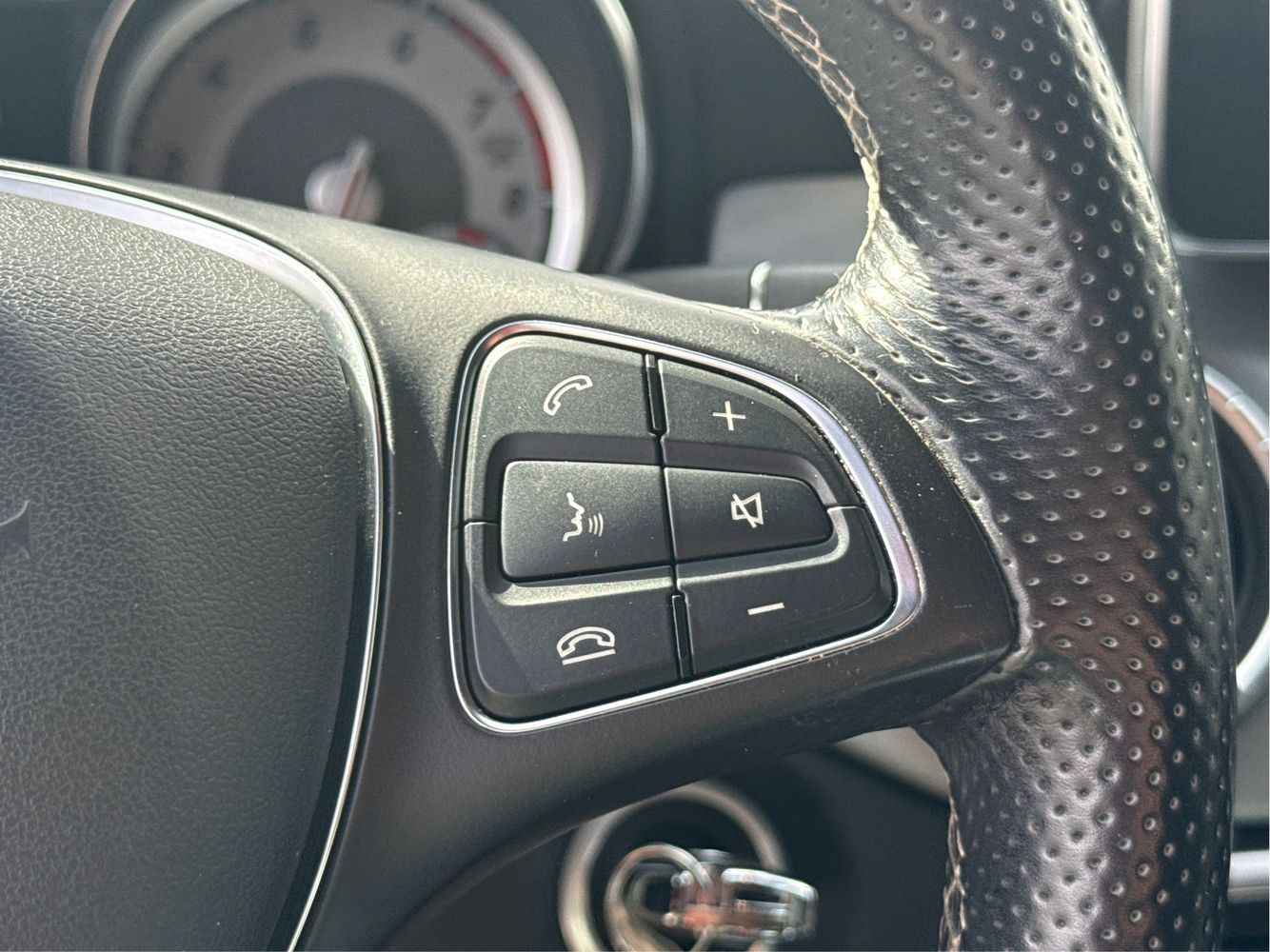 2015 Mercedes Benz CLA 250 photo 16