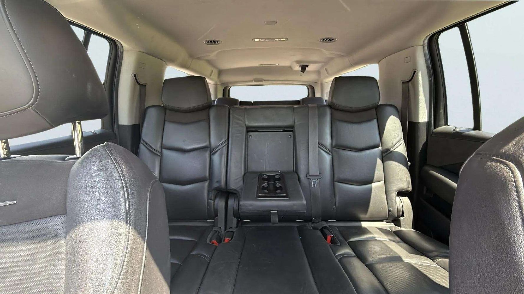 2017 Cadillac Escalade ESV Luxury photo 13