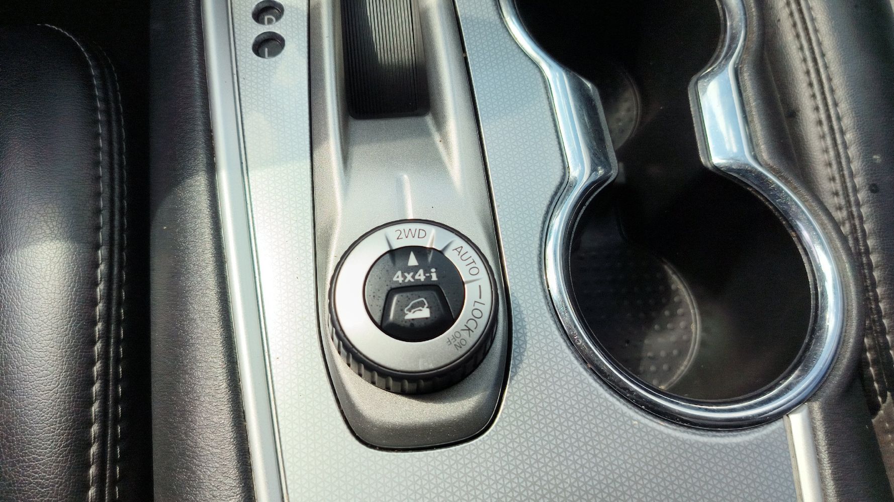2018 Nissan Pathfinder SL photo 20