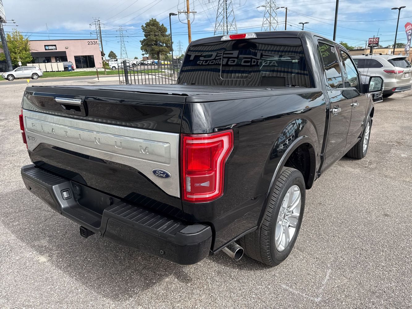 2016 Ford F-150 Platinum photo 2