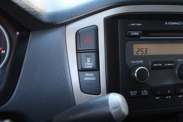 2007 Honda Pilot EXL Victory Motors of Colorado