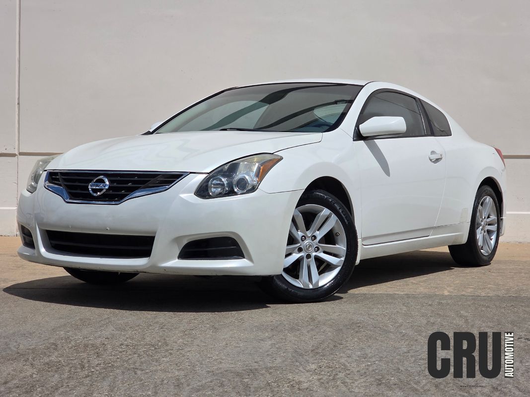 White 2012 Nissan Altima Coupe 2.5 S Coupe Front-Wheel Drive Continuously Variable Transmission